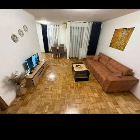 Gunduliceva 80 Apartment